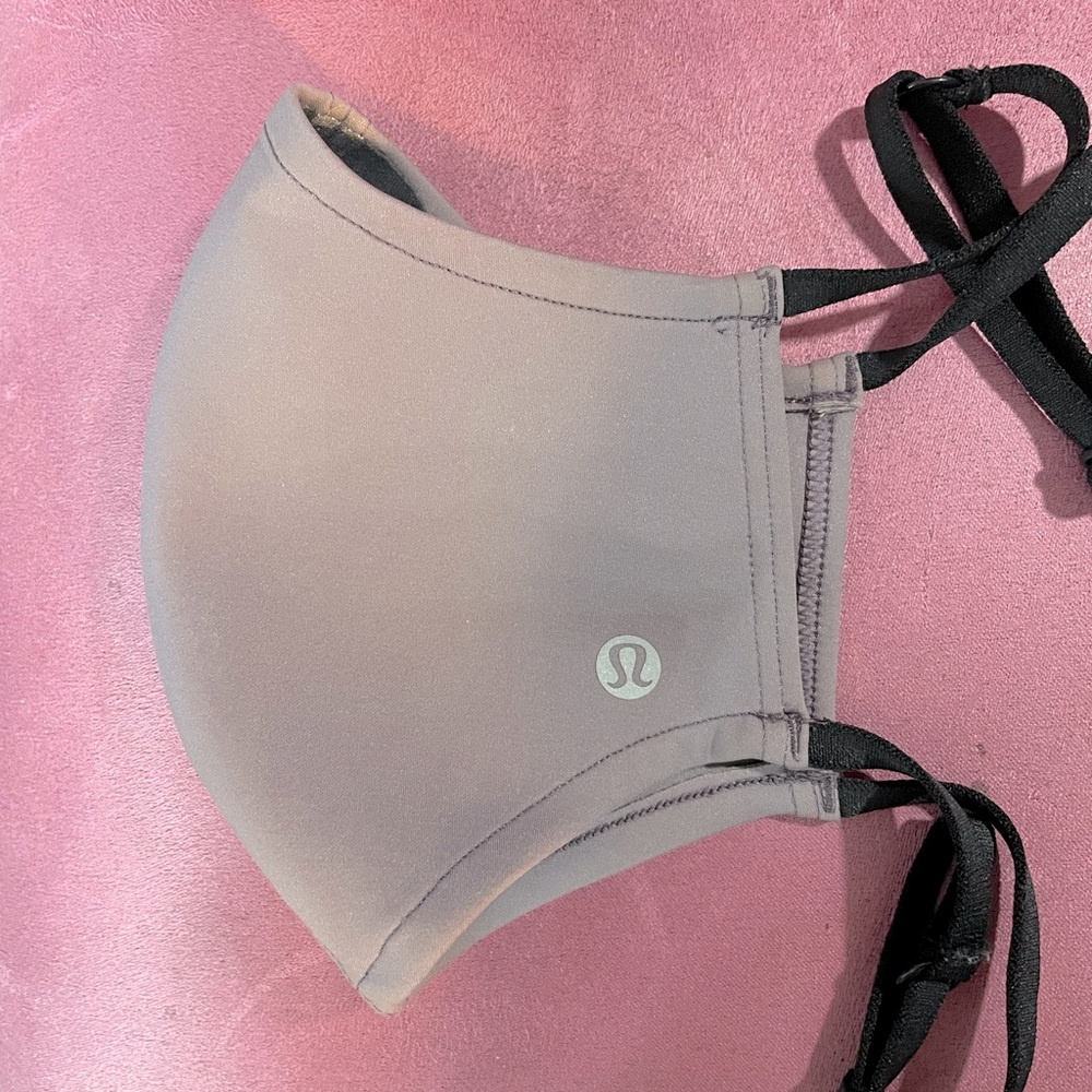 Lululemon lavender mask